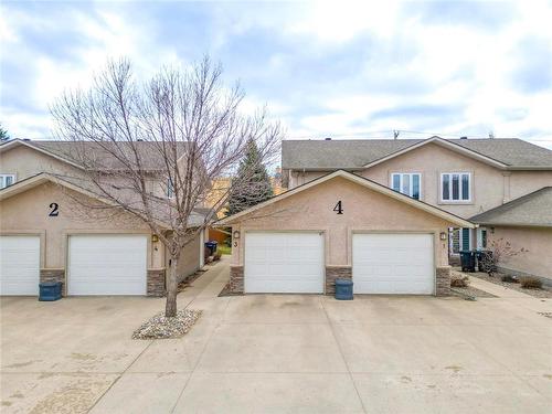 3 4 Sprucewoods Place  Brandon, MB R7A 5B7