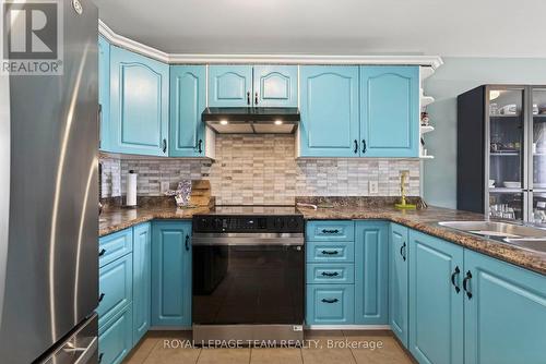 106 Hemlock Crescent, Cornwall, ON - Indoor Photo Showing Kitchen With Double Sink