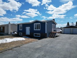 69 10e Avenue O.  Palmarolle, QC J0Z 3C0