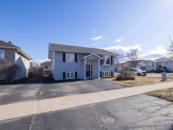 398 Minstrel Bay Thunder Bay, ON P7G 1S5