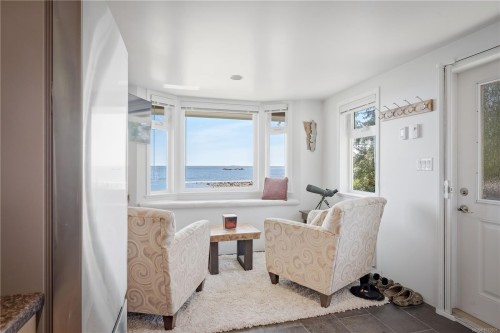 1006 Seventh Ave, Ucluelet, BC 
