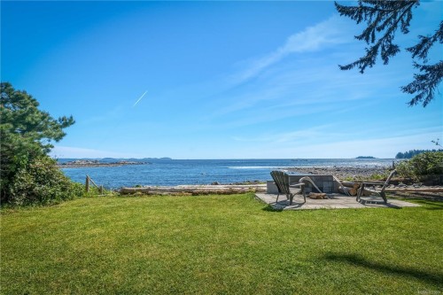 1006 Seventh Ave, Ucluelet, BC 