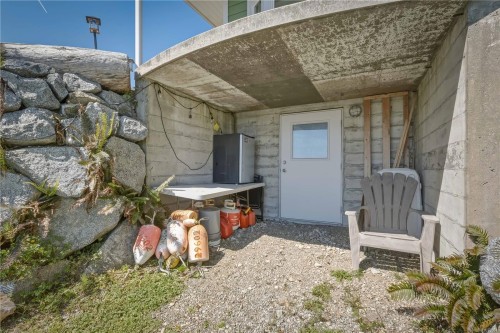 1006 Seventh Ave, Ucluelet, BC 