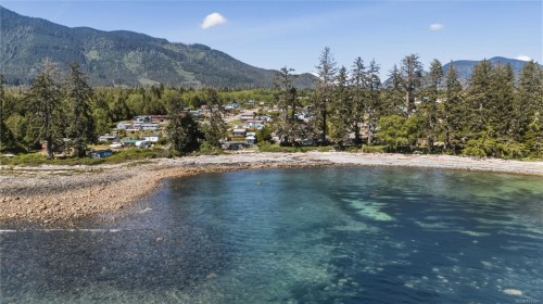 1006 Seventh Ave, Ucluelet, BC 
