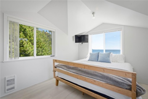 1006 Seventh Ave, Ucluelet, BC 