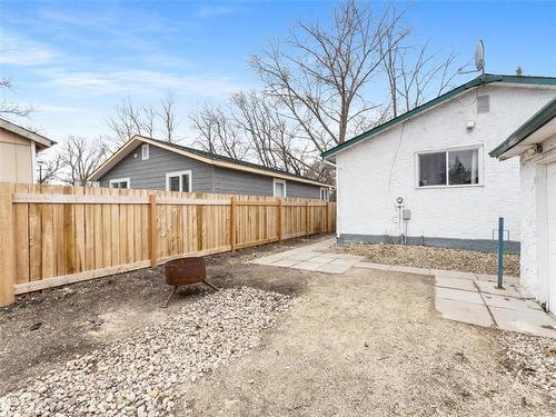 18 Dorge Dr, Winnipeg, MB 