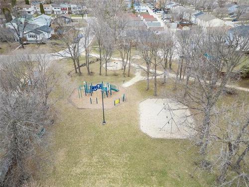 18 Dorge Dr, Winnipeg, MB 