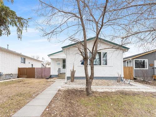 18 Dorge Dr, Winnipeg, MB 