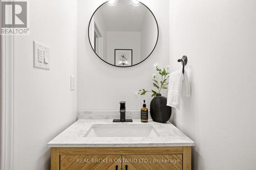 Powder room - 806 Shortreed Crescent, Milton, ON - Indoor