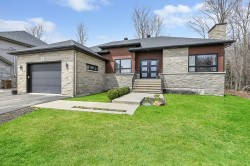159 Rue Bourget E.  Granby, QC J2H 3B4