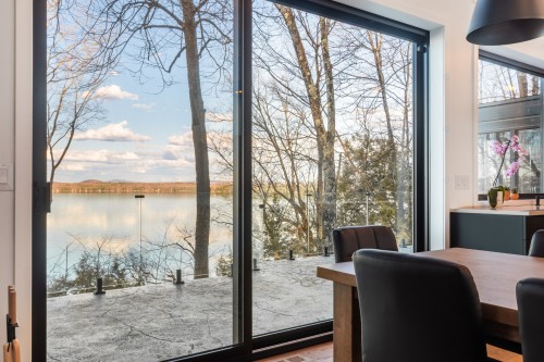 Vue sur l'eau - 79 Ch. Mayer, Potton, QC - Indoor