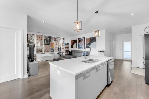 Vue d'ensemble - 21-661 Boul. Adolphe-Chapleau, Bois-Des-Filion, QC - Indoor Photo Showing Kitchen With Double Sink