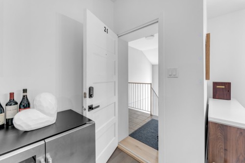 Hall d'entrée/Vestibule - 21-661 Boul. Adolphe-Chapleau, Bois-Des-Filion, QC - Indoor Photo Showing Other Room