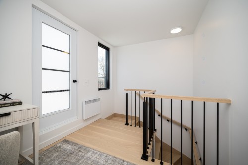 Mezzanine - 2573 Rue Sherbrooke E., Montréal (Ville-Marie), QC - Indoor Photo Showing Other Room
