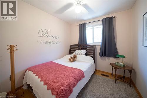 176 Kimberly Drive, Hamilton, ON - Indoor Photo Showing Bedroom