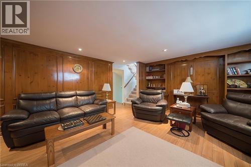176 Kimberly Drive, Hamilton, ON - Indoor Photo Showing Living Room