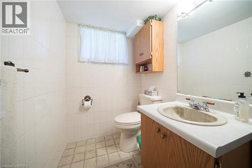 176 Kimberly Drive, Hamilton, ON - Indoor Photo Showing Bathroom