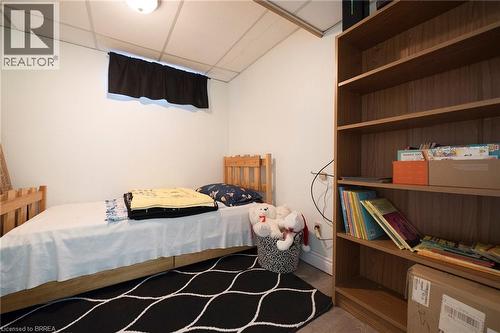 176 Kimberly Drive, Hamilton, ON - Indoor Photo Showing Bedroom