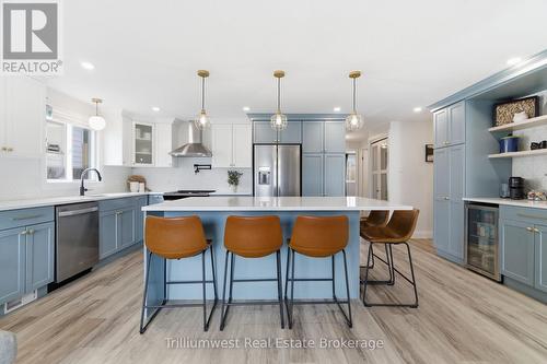 6 Broken Oak Crescent, Kitchener, ON - Indoor Photo Showing Kitchen With Upgraded Kitchen