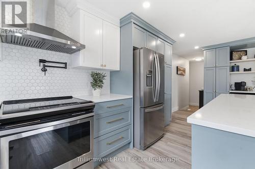 6 Broken Oak Crescent, Kitchener, ON - Indoor Photo Showing Kitchen With Upgraded Kitchen