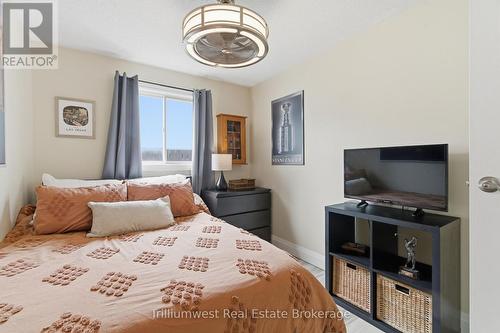 6 Broken Oak Crescent, Kitchener, ON - Indoor Photo Showing Bedroom