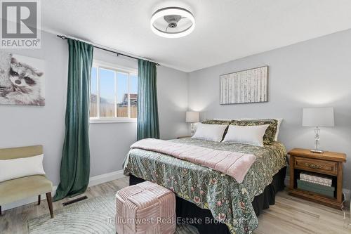 6 Broken Oak Crescent, Kitchener, ON - Indoor Photo Showing Bedroom