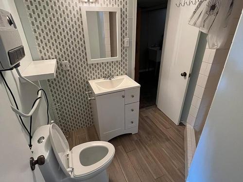 558 Van Norman, Thunder Bay, ON - Indoor