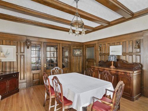 43 Summit Avenue, Thunder Bay, ON - Indoor Photo Showing Dining Room