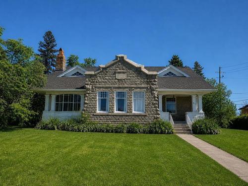 43 Summit Avenue, Thunder Bay, ON - Outdoor With Facade