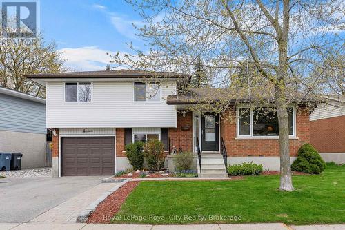 16 SANDERSON DRIVE  Guelph (Willow West/Sugarbush/West Acres), ON N1H 6T8