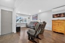 Salon - 2353  - 2359 Av. Gonthier, Montréal (Mercier/Hochelaga-Maisonneuve), QC  - Indoor 
