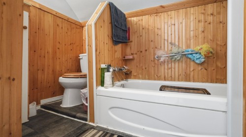 Bathroom - 38 4E Rue O., Saint-Martin, QC - Indoor Photo Showing Bathroom