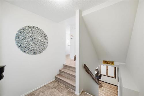 92 Margaret Swann Dr, Winnipeg, MB 