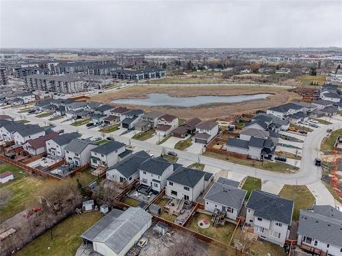 92 Margaret Swann Dr, Winnipeg, MB 