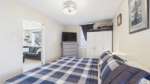 503 4Th Street, Cranbrook, BC - Indoor Photo Showing Bedroom