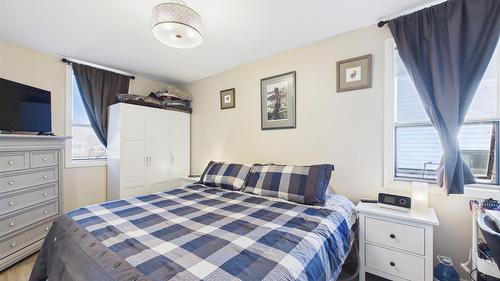 503 4Th Street, Cranbrook, BC - Indoor Photo Showing Bedroom