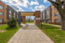 4876 Rue La Perrière Longueuil (Saint-Hubert), QC J3Y 0S6