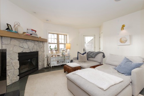 Salle de lavage - 199 Rue Du Contour, Orford, QC - Indoor Photo Showing Living Room With Fireplace