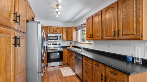 2725 Vickers Trail, Anglemont, BC - Indoor Photo Showing Kitchen With Double Sink