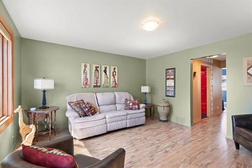 133 Riel Ave, Winnipeg, MB 