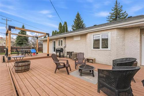 12 Glenthorne Cr, Winnipeg, MB 