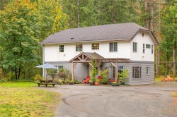 5708 River Valley Rd Duncan, BC V9L 6H8