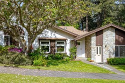 28-278 Island Hwy View Royal, BC V9B 1G5
