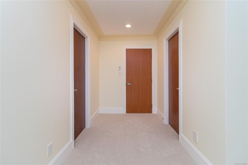 A-9708 Third St, Sidney, BC - Indoor Photo Showing Bathroom