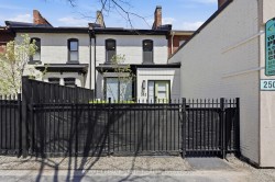 252 King Street W Hamilton, ON L8P 1A9