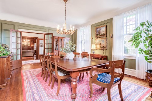 5 Undercliffe Avenue, Hamilton, ON - Indoor Photo Showing Dining Room