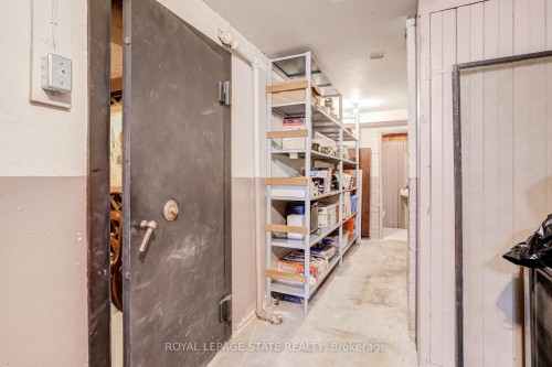 5 Undercliffe Avenue, Hamilton, ON - Indoor