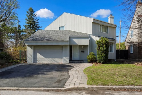 1869 Rue de Livourne  Laval (Vimont), QC H7M 3S2