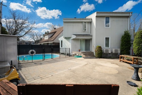 Back of Structure - 1869 Rue De Livourne, Laval (Vimont), QC - Outdoor