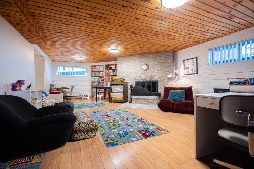 Game Room - 1869 Rue De Livourne, Laval (Vimont), QC - Indoor
